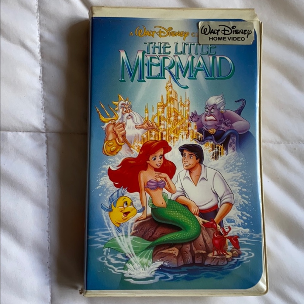 Walt Disney classic black diamond collection